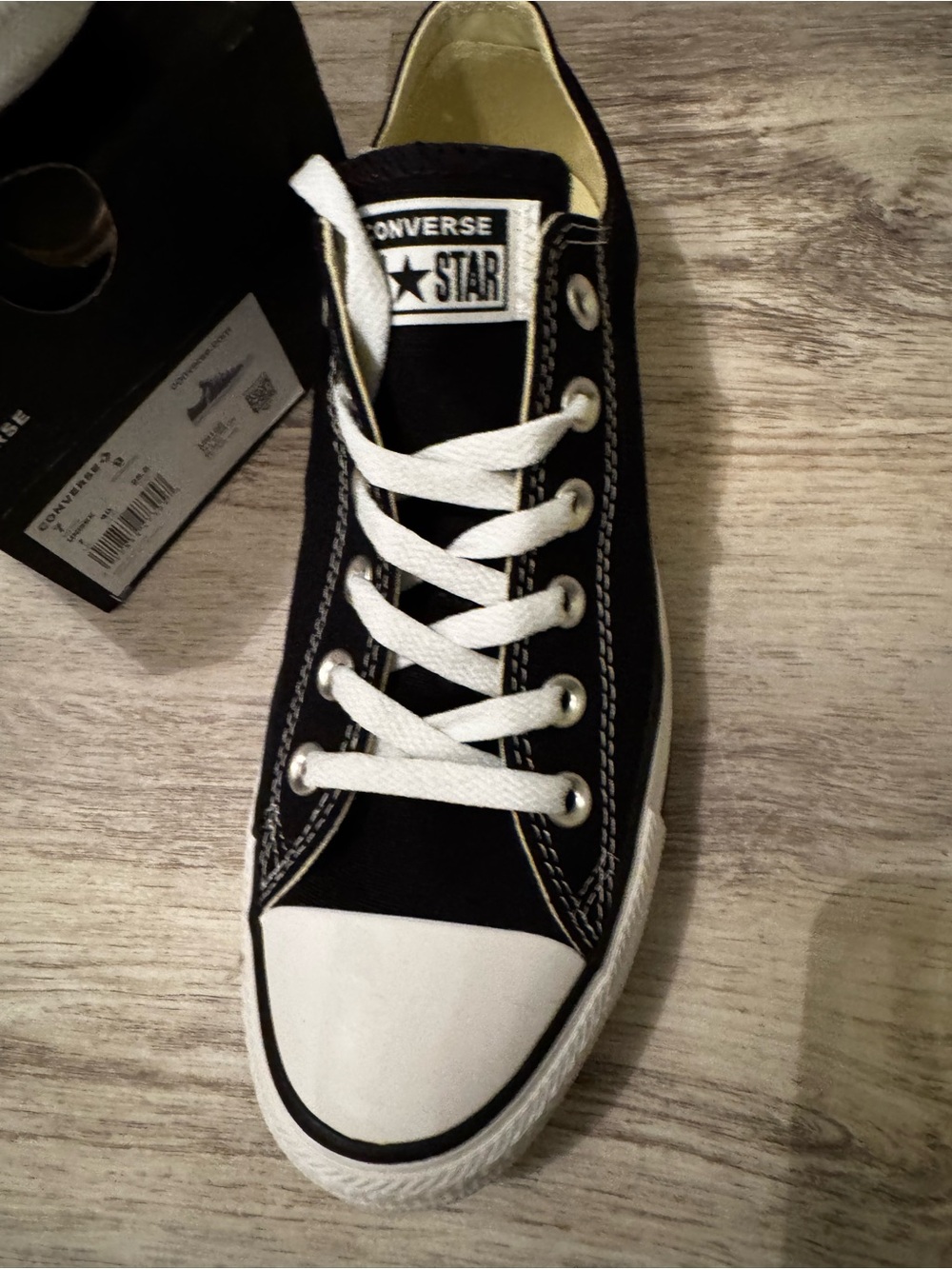 Converse Black & White Low Top Sneakers Chuck Taylor size 9wns 7mens - Picture 2 of 7